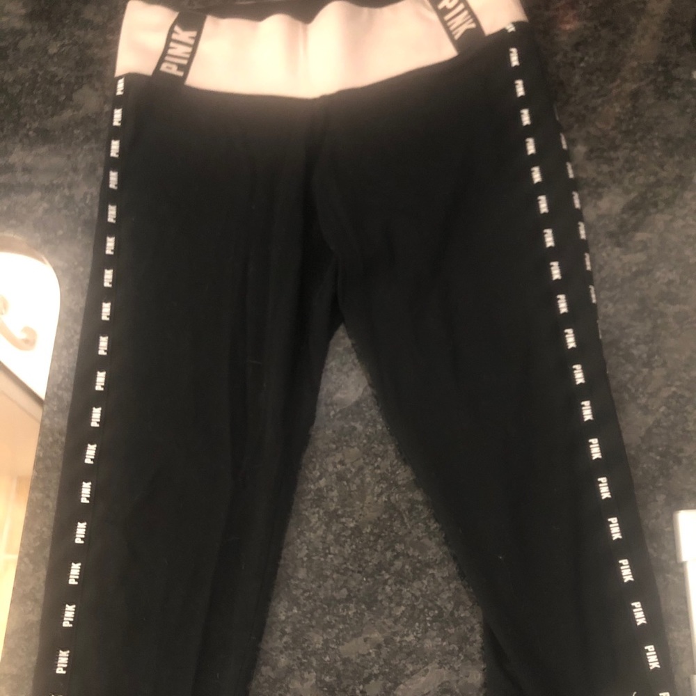 Pink cropped yoga pants